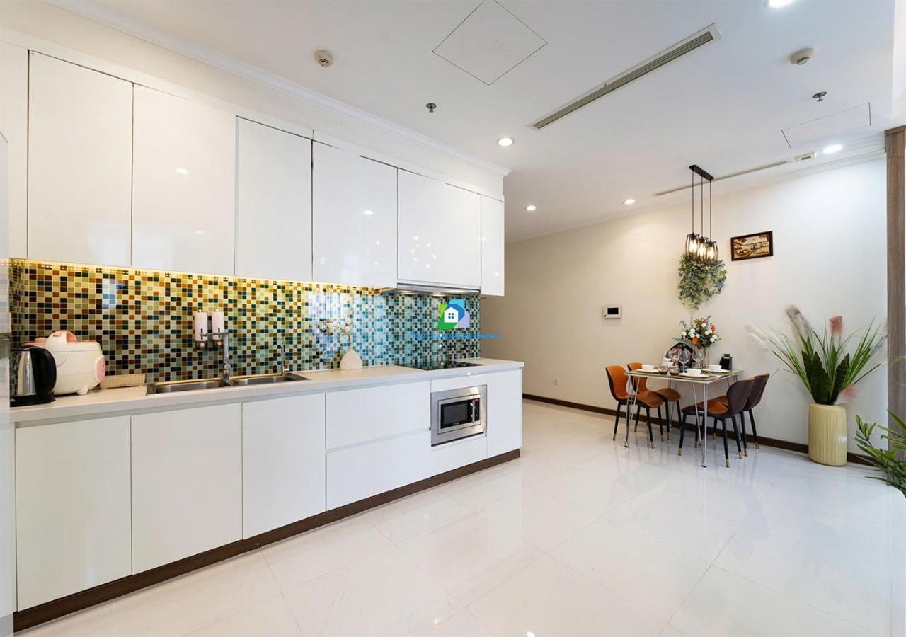 Urban Escape In Park Apartment *