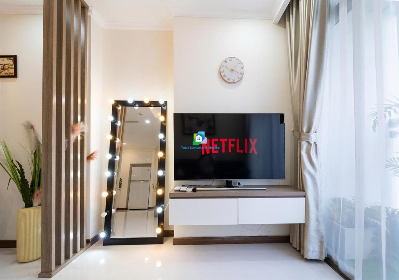 Urban Escape In Park Apartment Ho Chi Minh City