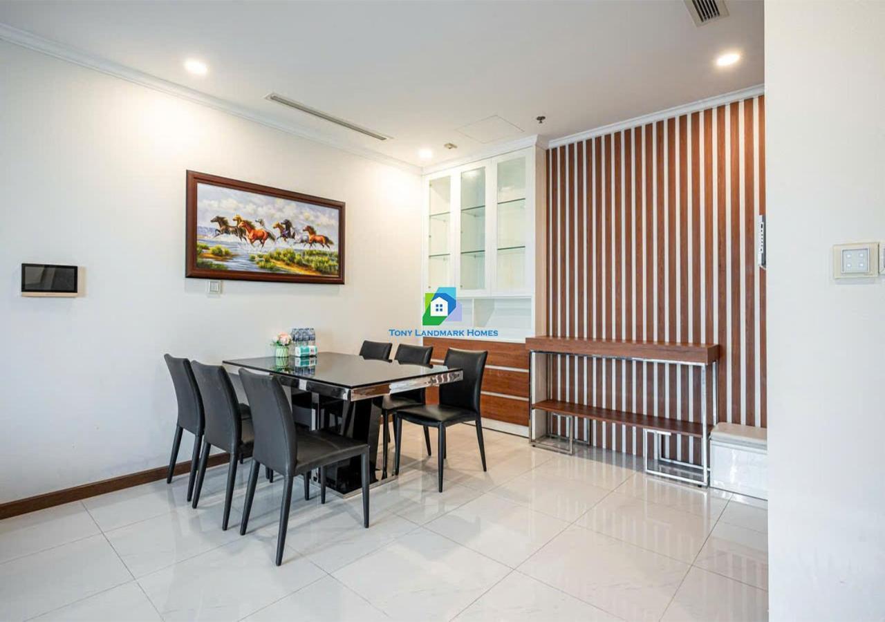 Urban Escape In Park Apartment Ho Chi Minh City