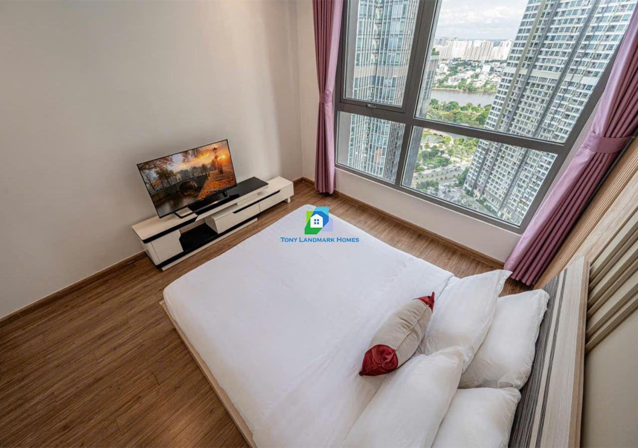 Urban Escape In Park Apartment *