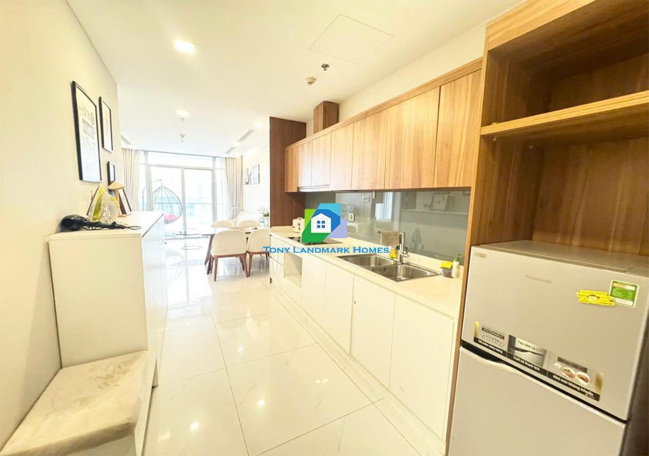 Urban Escape In Park Apartment *