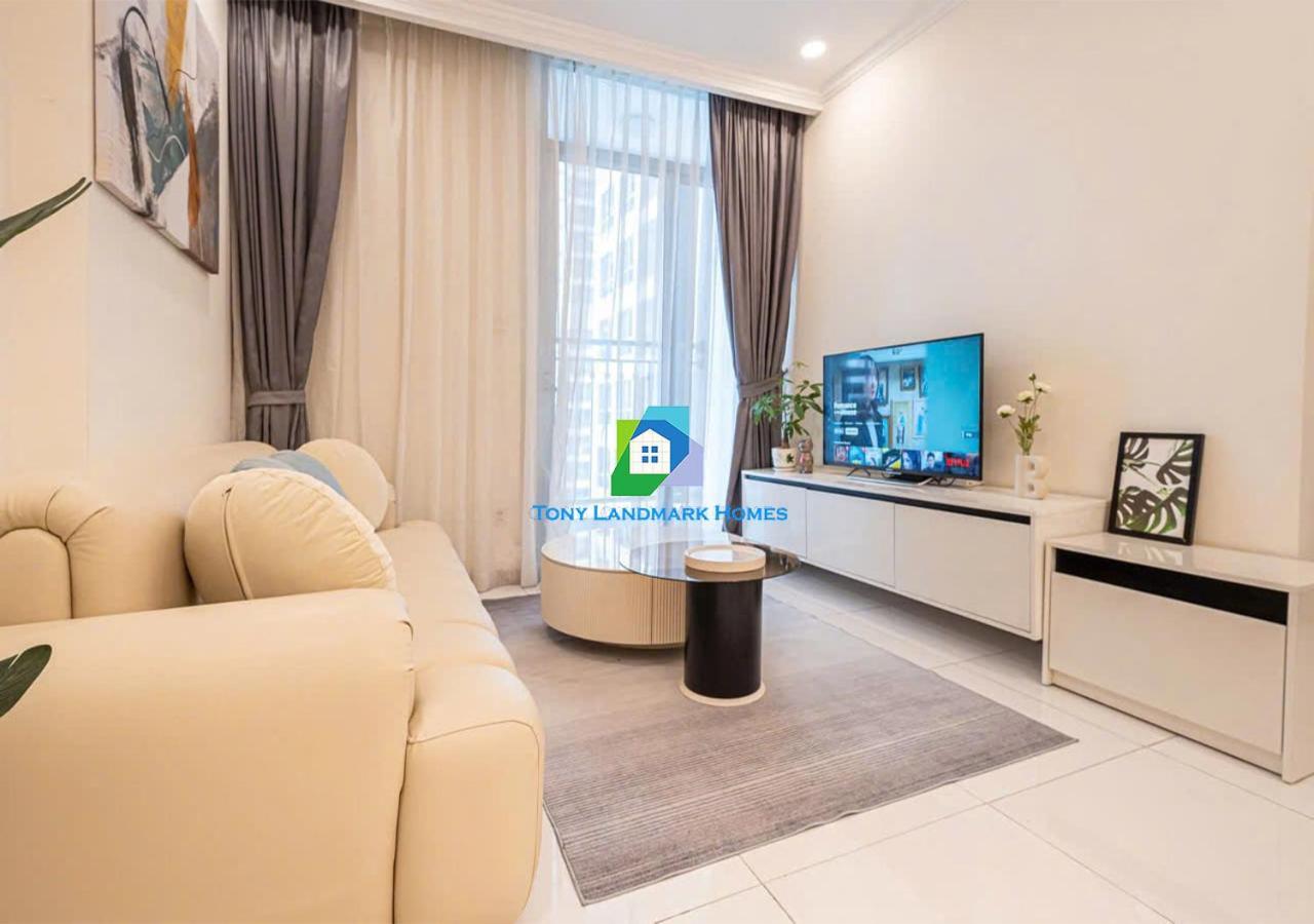 Urban Escape In Park Apartment *